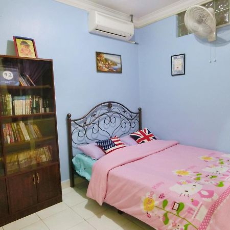 Little Family Homestay Malacca Bagian luar foto