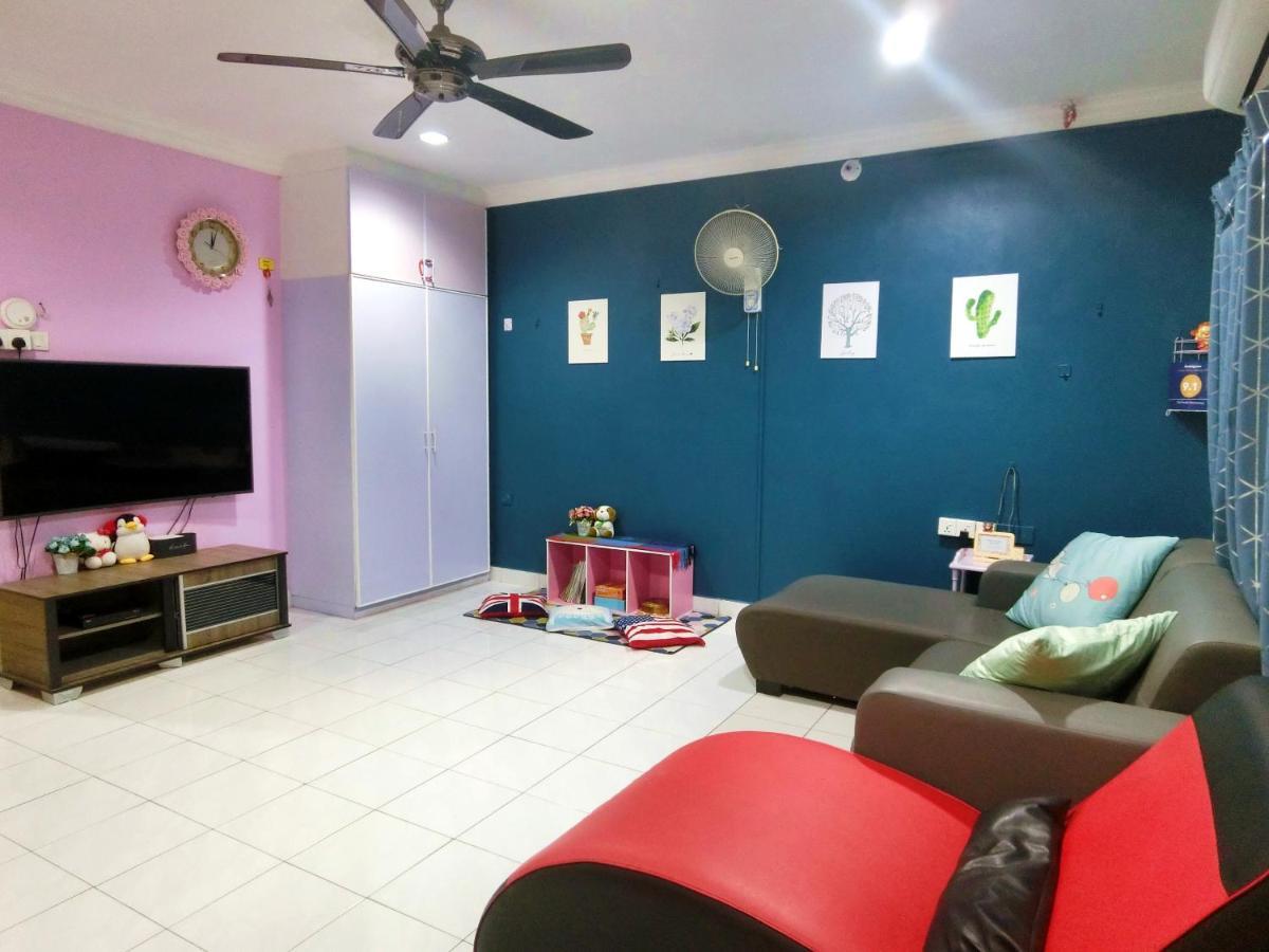 Little Family Homestay Malacca Bagian luar foto